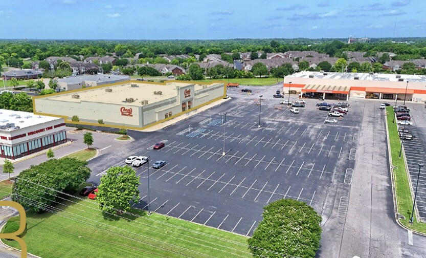 More Photos Of 2424 Eastern Blvd, Montgomery Storefront For Sale