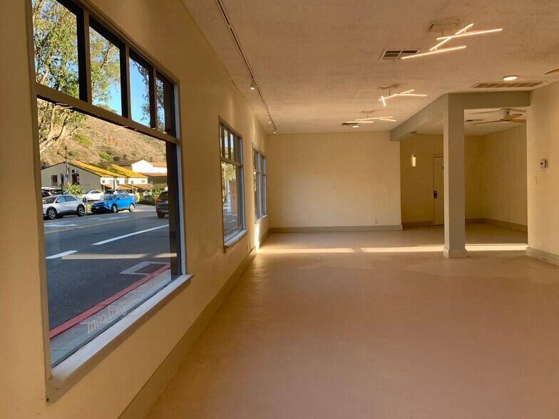 More Photos Of 480-506 Ocean Ave, Laguna Beach Storefront For Lease