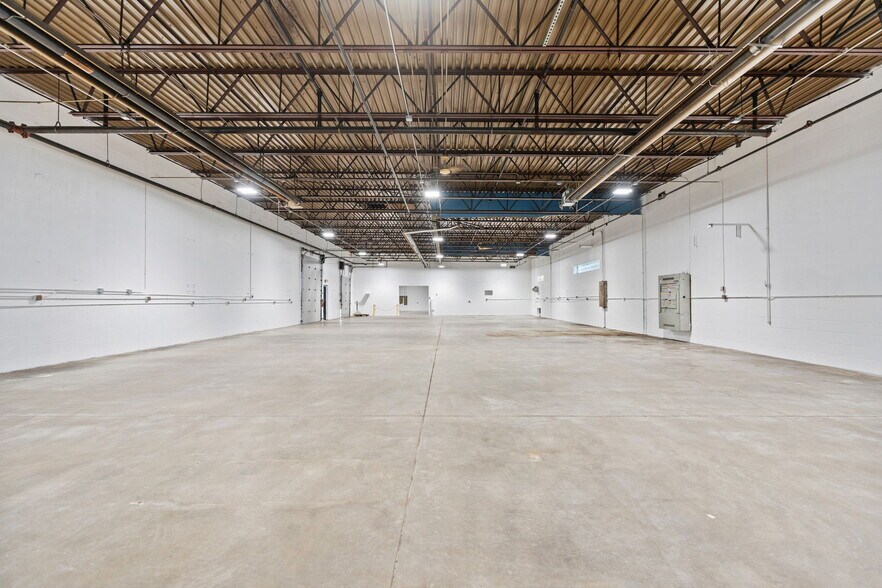 More Photos Of 7075 N 21st Ave, Hugo Industrial For Sale