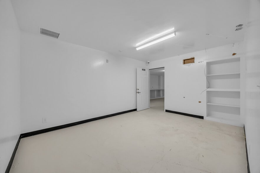 More Photos Of 3581 Drako Way, Carson City Manufacturing For Sale