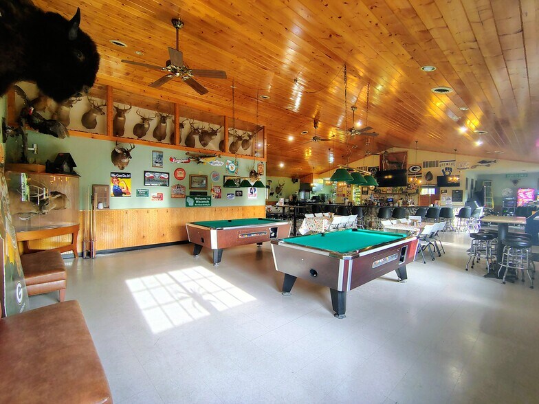 More Photos Of 71 N Grant St, Glidden Restaurant For Sale