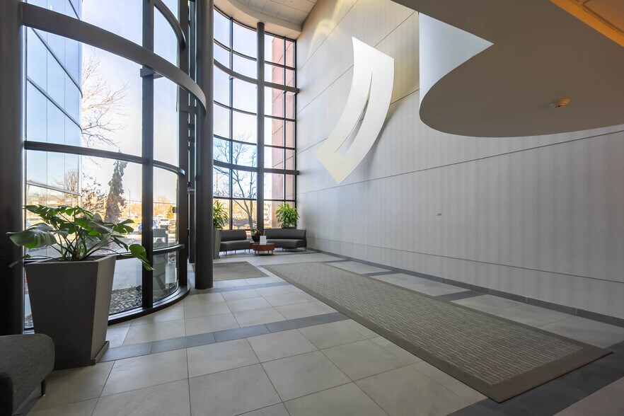 More Photos Of 6960 Orchard Lake Rd, West Bloomfield Office For Lease