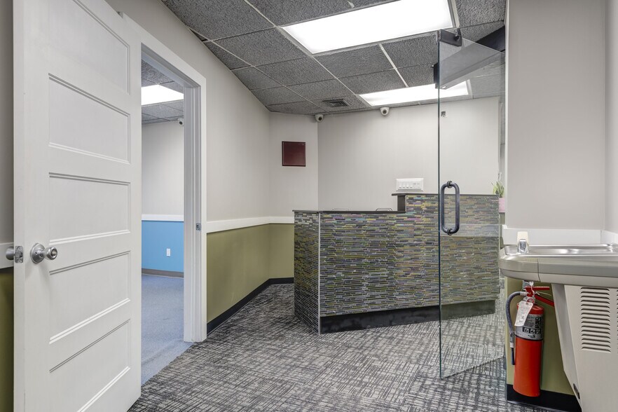 More Photos Of 1575 Hillside Ave, New Hyde Park Medical For Sale