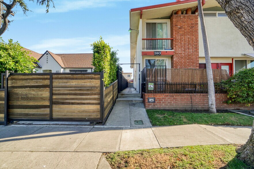 More Photos Of 310 S Eucalyptus Ave, Inglewood Apartments For Sale