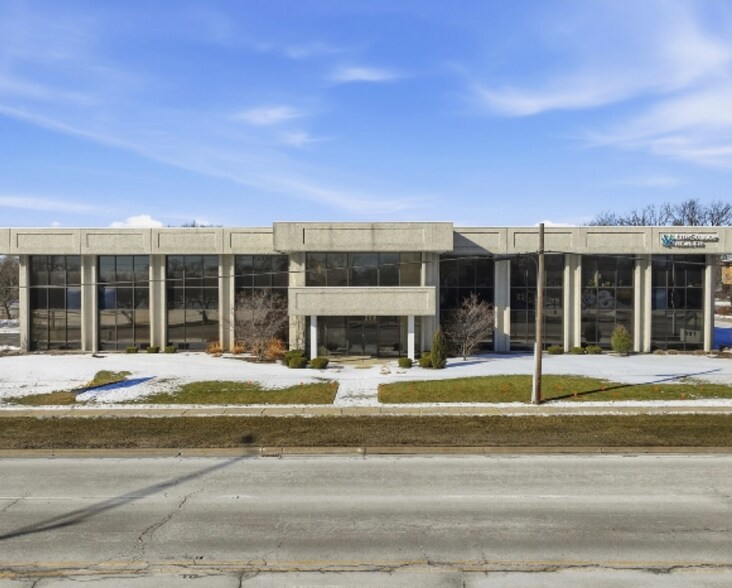 More Photos Of 7900 S Cass Ave, Darien Office For Sale