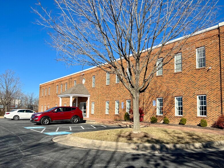 More Photos Of 161 Commonwealth Ct, Winchester Flex For Sale