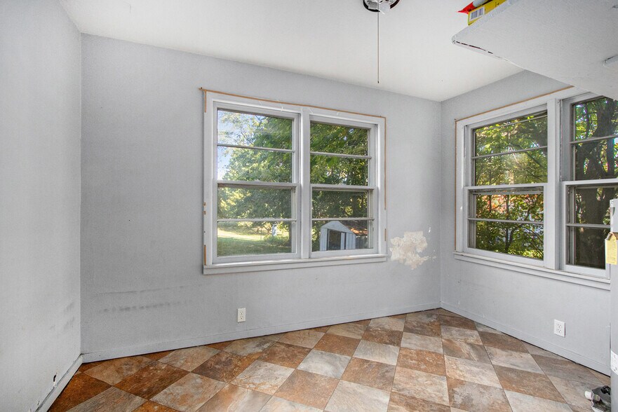 More Photos Of 1005 E Front St, Buchanan Specialty For Sale