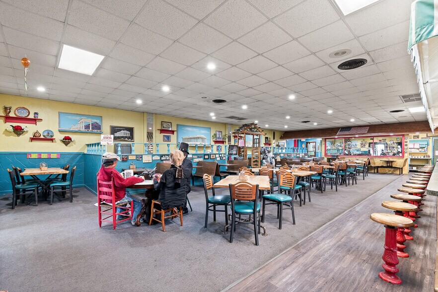 More Photos Of 816 Harrison Ave SW, Canton Restaurant For Sale