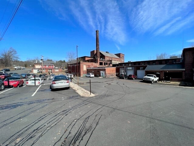 More Photos Of 73 Pickering Rd, Rochester Coworking Space