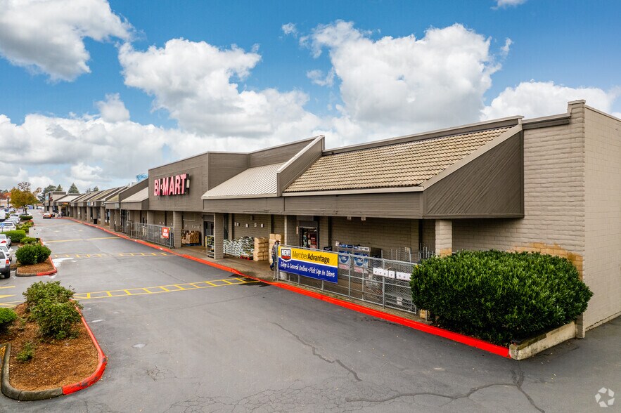 More Photos Of 2812-3030 NE Hogan Dr, Gresham General Retail For Lease