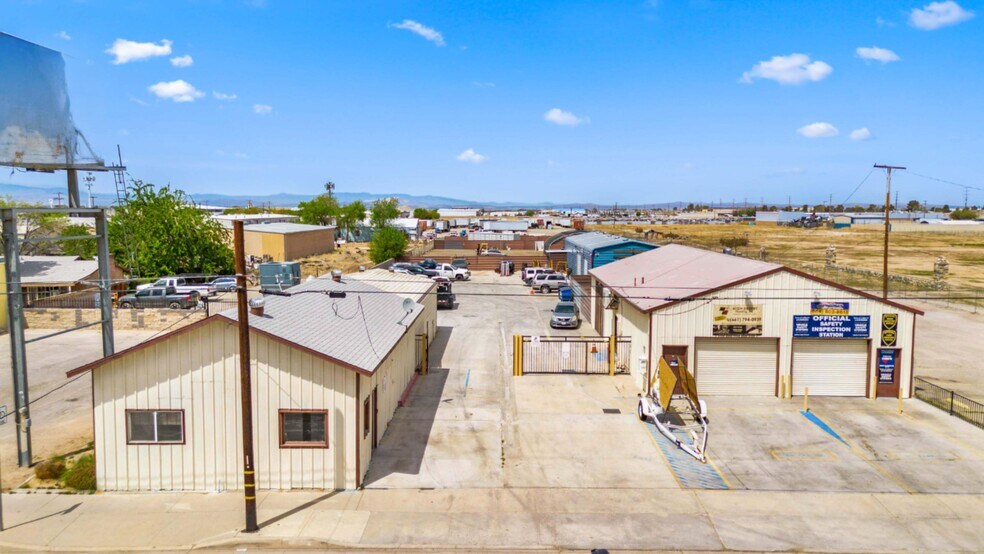 More Photos Of 307 W Avenue I, Lancaster Service For Sale