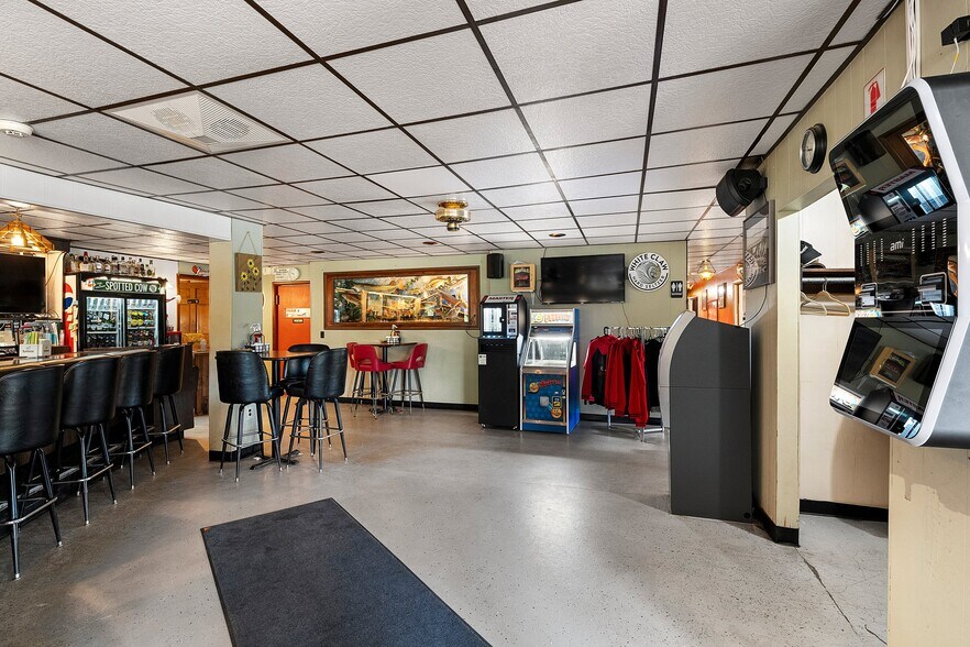 More Photos Of W11466 US Hwy 8, Dunbar Restaurant For Sale