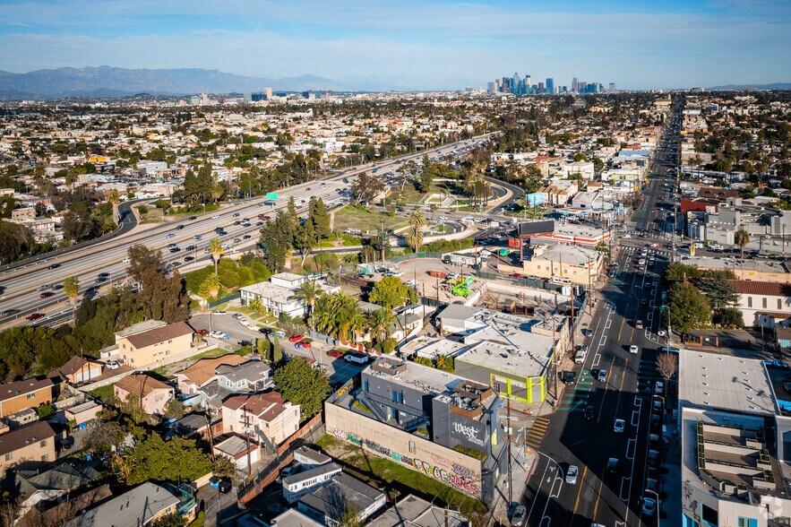 More Photos Of 5135 W Adams Blvd, Los Angeles Apartments For Lease