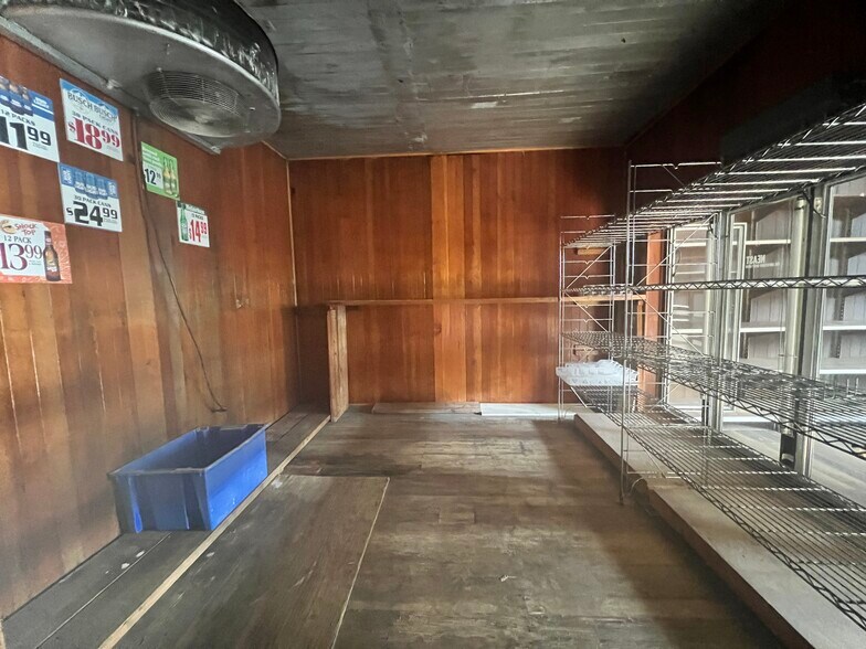 More Photos Of 176 Main St, Monroe Freestanding For Sale