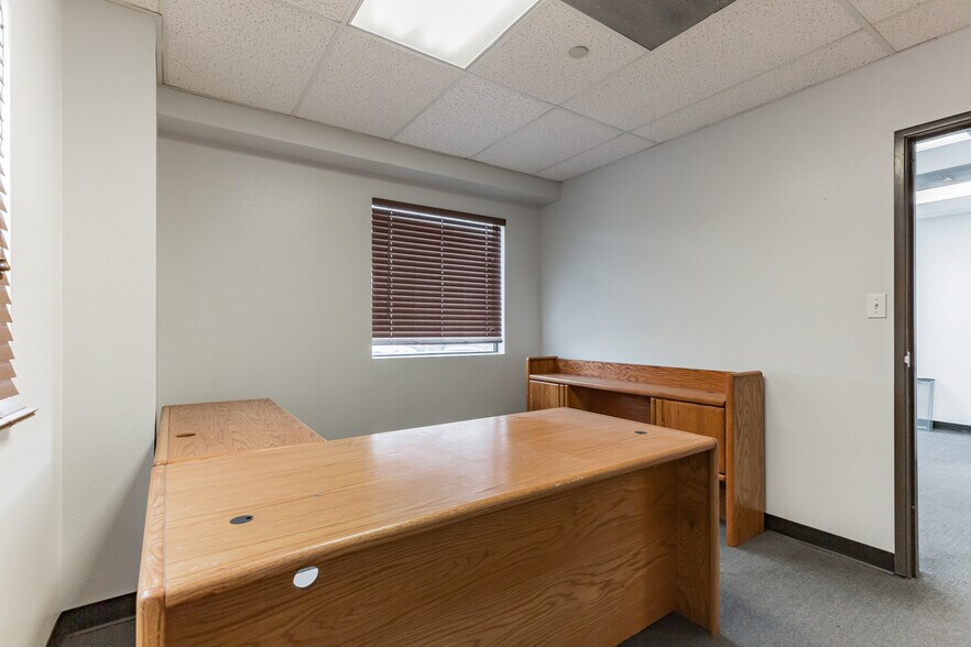 More Photos Of 9670 Dallas St, Henderson Warehouse For Sale