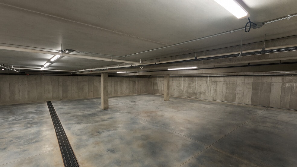 More Photos Of 100 Grand Vintners Lane, Lake Ozark Specialty For Sale