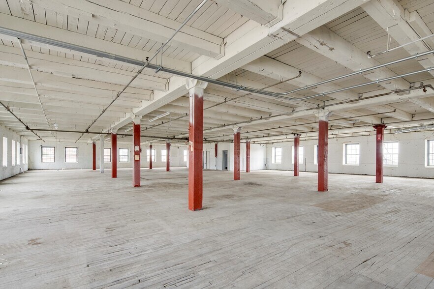 More Photos Of 780 E 135th St, Bronx Warehouse For Sale