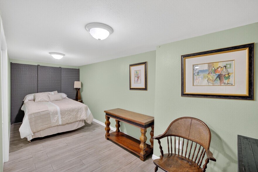 More Photos Of 805 N Wheeler St, Plant City Hospitality For Sale