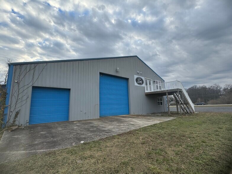 More Photos Of 2229 Bradford Hicks Dr, Livingston Auto Dealership For Sale