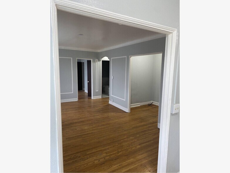 More Photos Of 600 James St, Syracuse Apartments For Sale