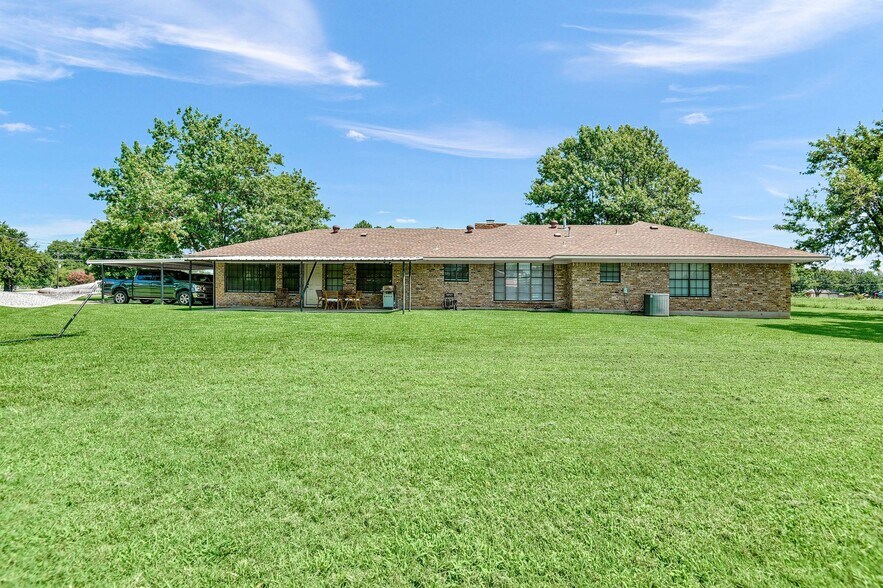 More Photos Of 27160 State Highway 56, Whitesboro Land For Sale