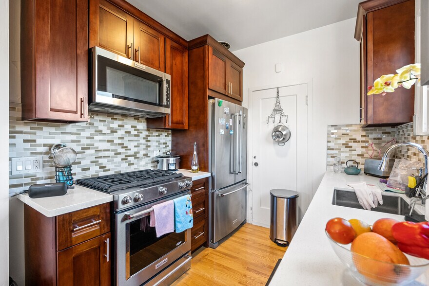 More Photos Of 1217 Capuchino Ave, Burlingame Apartments For Sale