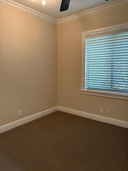 More Photos Of 100 SE 20th St, Fort Lauderdale Office Residential For Sale