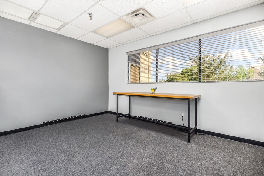 More Photos Of 655 E University Dr, Mesa Schools For Sale