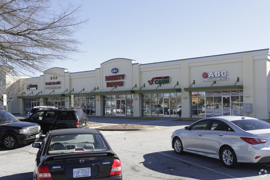 More Photos Of 111-129 W Butler Rd, Mauldin Unknown For Lease