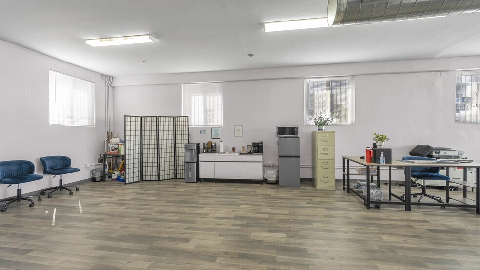 More Photos Of 6622-6630 Crenshaw Blvd, Los Angeles Storefront Retail Residential For Sale