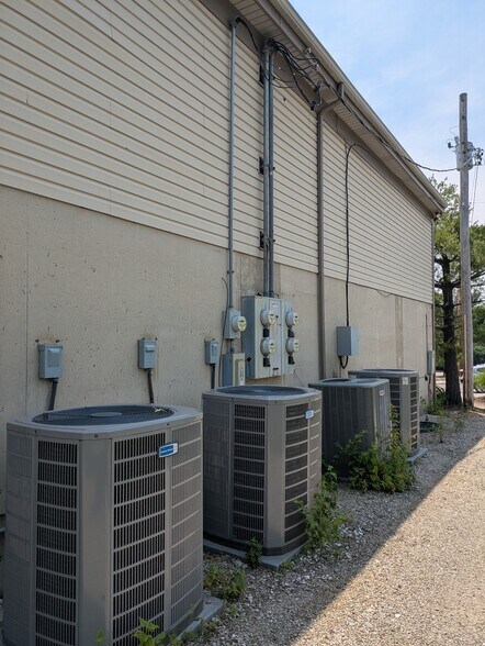 More Photos Of 600 S Holmes Ave, Saint Louis Office For Sale