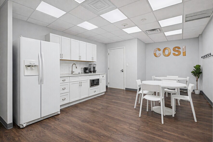 More Photos Of 325 Merrick Ave, East Meadow Medical For Sale