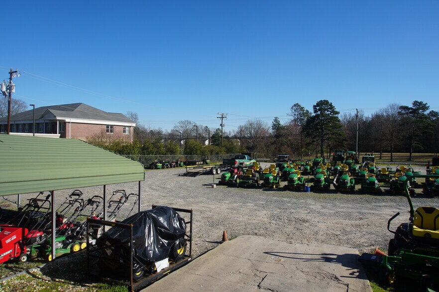 More Photos Of 2725 Old Monroe Rd, Matthews Freestanding For Lease