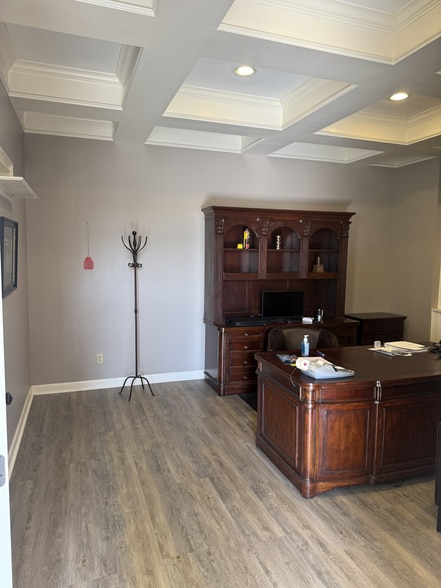 More Photos Of 2850 Interstate 55, Marion Freestanding For Lease