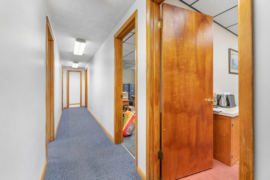 More Photos Of 14924 Beloit Snodes Rd, Beloit Manufacturing For Sale