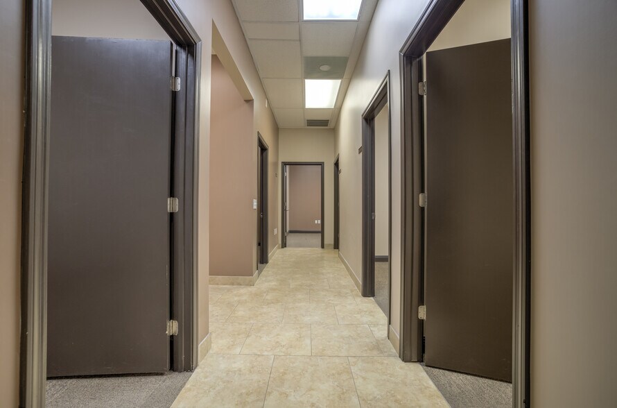 More Photos Of 3233 E Chandler Blvd, Phoenix Unknown For Lease