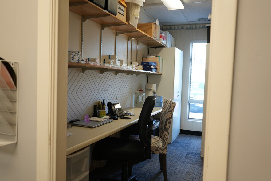 More Photos Of 30 Canton St, Manchester Medical For Lease