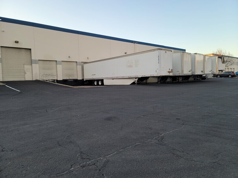 More Photos Of 30973 Santana St, Hayward Warehouse For Lease
