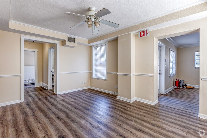 More Photos Of 1103-1109 14th St W, Bradenton Medical For Lease