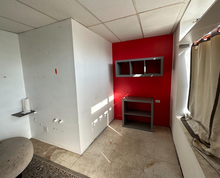 More Photos Of 2354 N Saint Louis Ave, Chicago General Retail For Lease