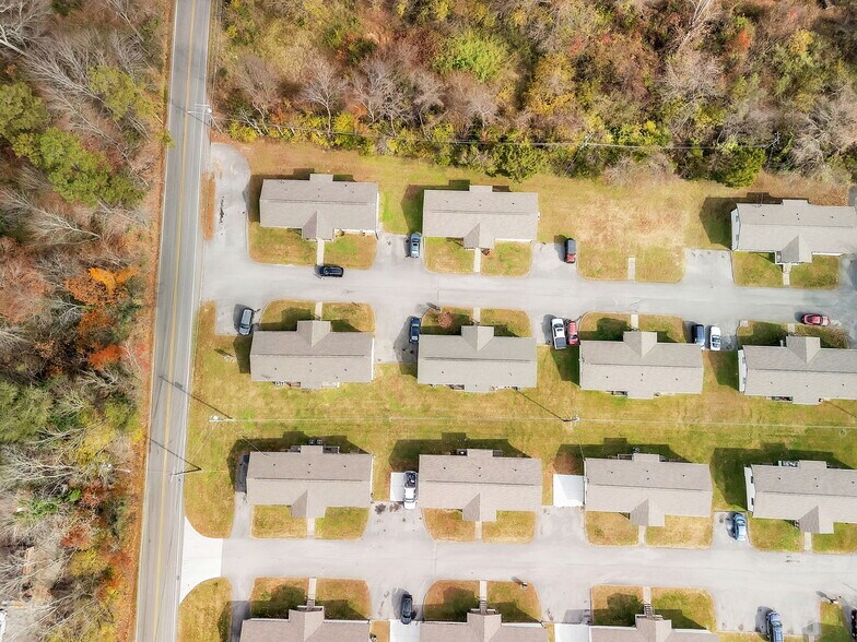 More Photos Of 1900 Dutch Valley Dr, Knoxville Multifamily For Sale