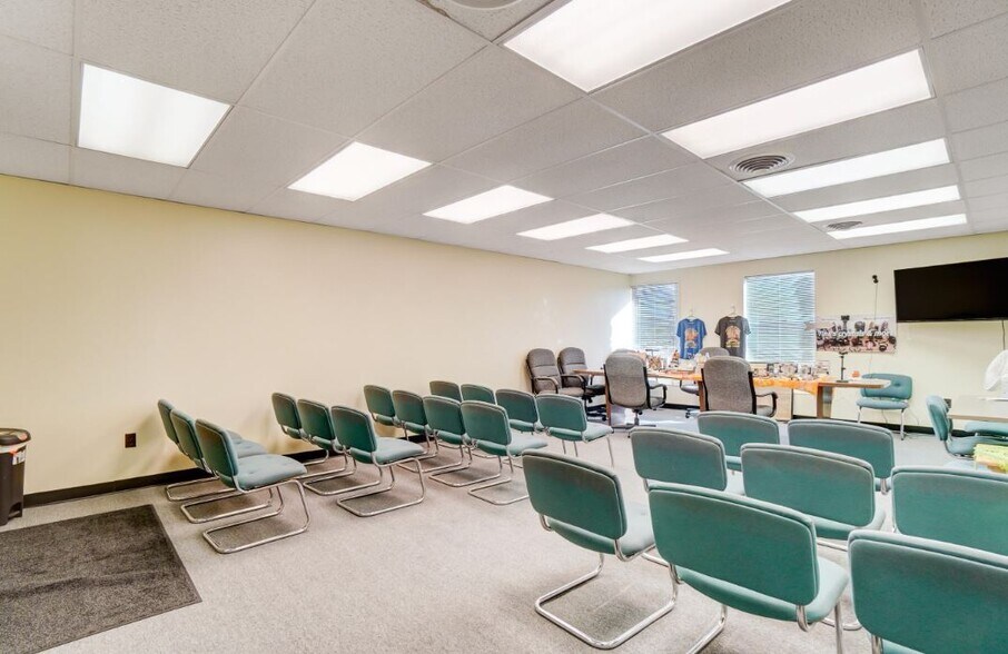 More Photos Of 5125 N Dixie Dr, Dayton Medical For Lease