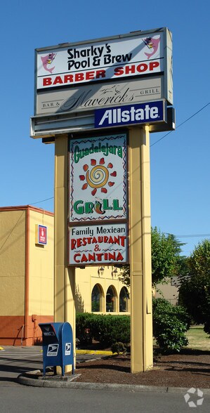 More Photos Of 3975 Commercial St, Salem Unknown For Lease