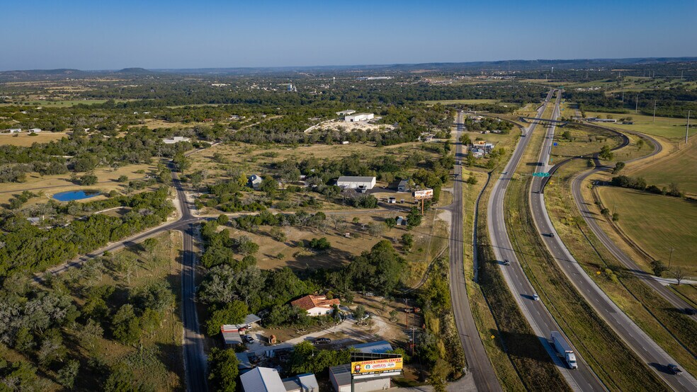 More Photos Of 3 Holiday Rd, Comfort Land For Lease