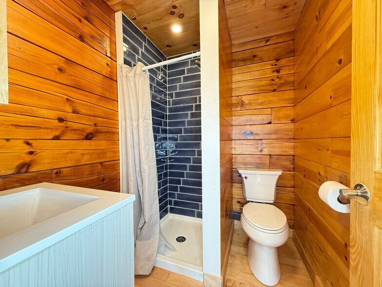 More Photos Of 984 Waterloo Geneva Rd, Waterloo Township Trailer Camper Park For Sale