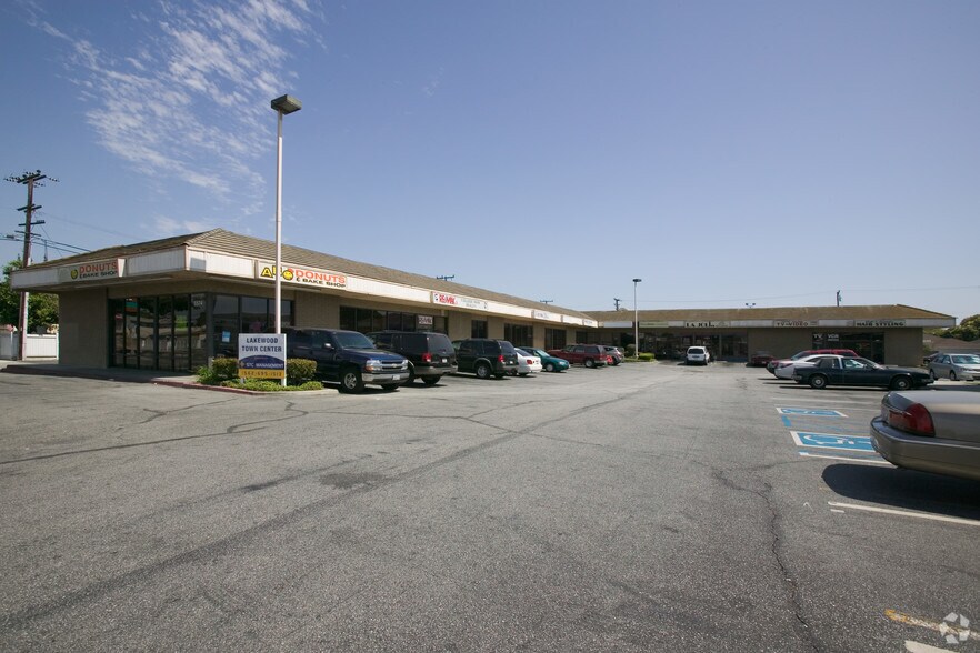 More Photos Of 5520-5574 South St, Lakewood Unknown For Lease