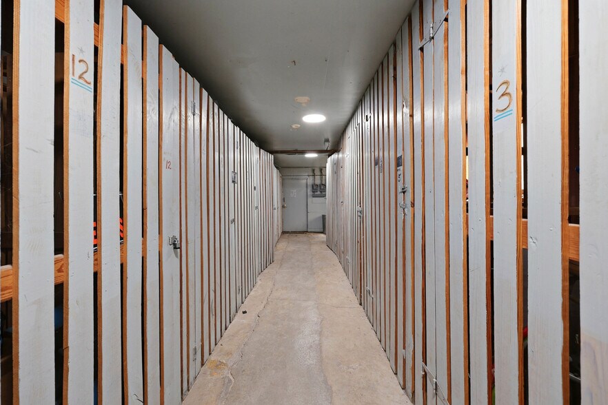 More Photos Of 2189 Baringer Ave, Louisville Apartments For Sale