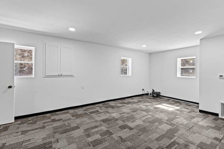 More Photos Of 2015 NW 50th St, Northmoor Religious Facility For Sale