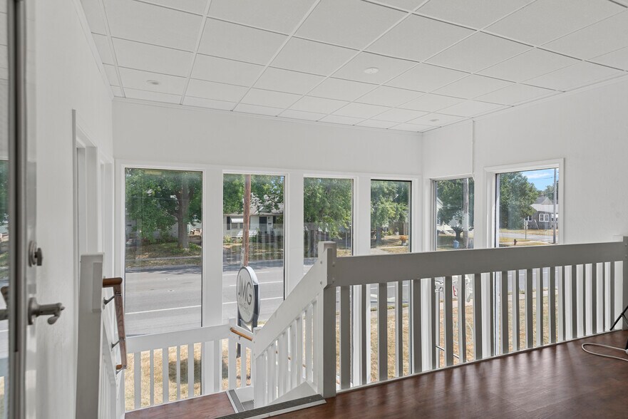 More Photos Of 2445 S 5th St, Springfield Office For Sale