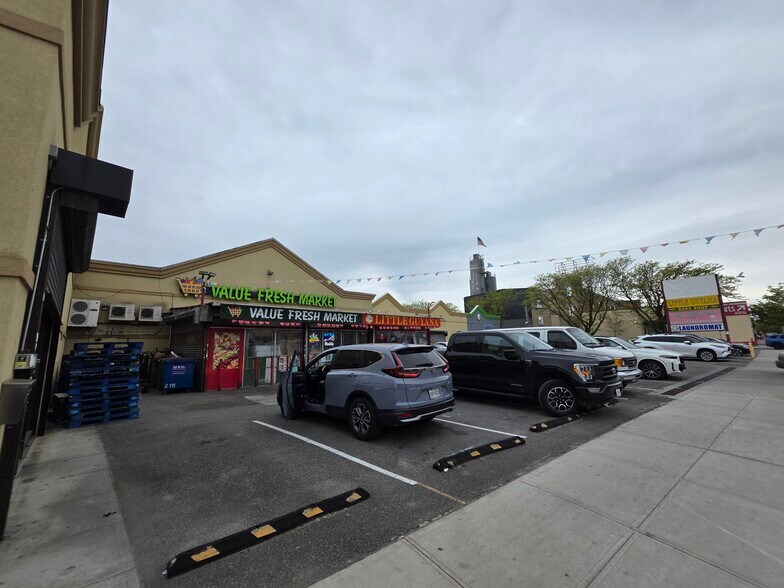More Photos Of 18220 Jamaica Ave, Hollis Storefront Retail Office For Lease